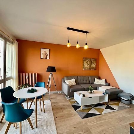 Apartament Le P'Tit Anatole - Joli T2 Avec Parking Poitiers Zewnętrze zdjęcie