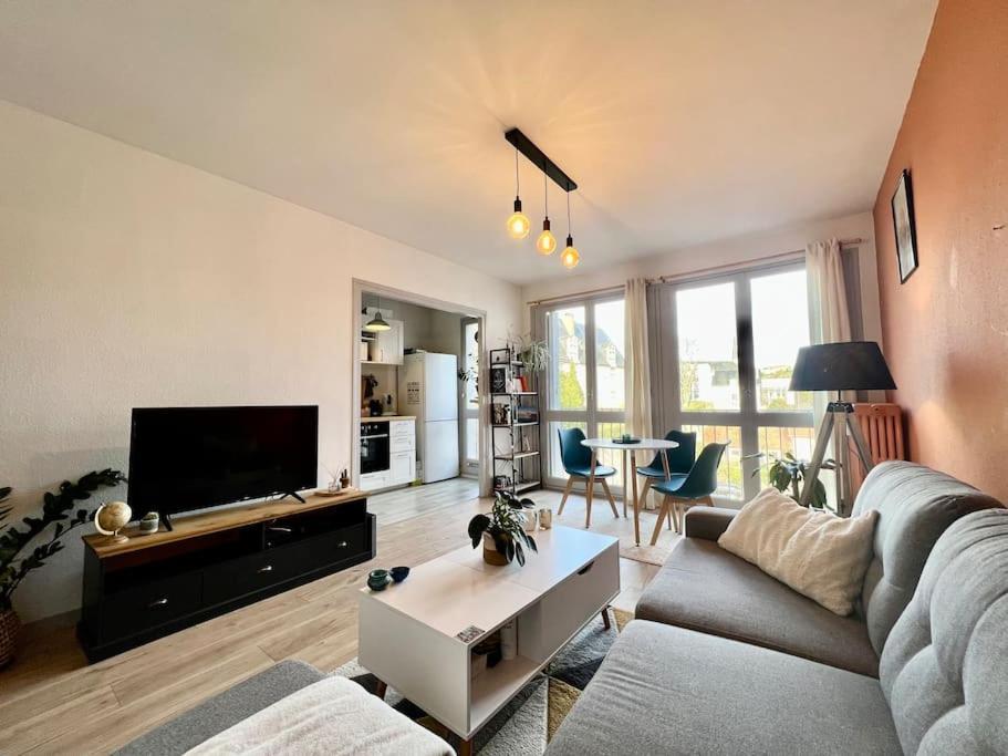 Apartament Le P'Tit Anatole - Joli T2 Avec Parking Poitiers Zewnętrze zdjęcie