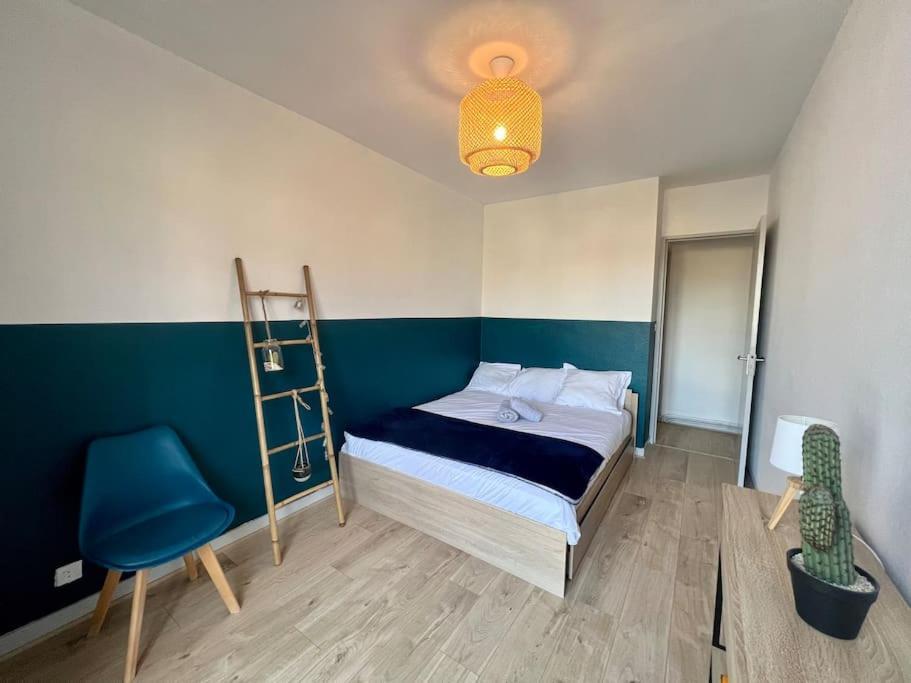 Apartament Le P'Tit Anatole - Joli T2 Avec Parking Poitiers Zewnętrze zdjęcie
