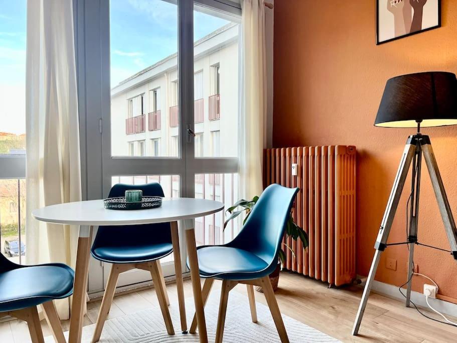 Apartament Le P'Tit Anatole - Joli T2 Avec Parking Poitiers Zewnętrze zdjęcie